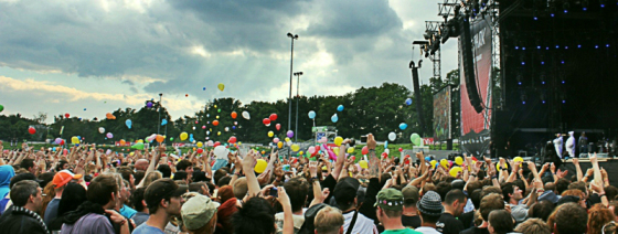 Rock im Park 2012, Tenacious D: Luftballons-Flashmob